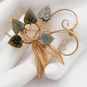 Vintage Carved Jade Gemstone Leaves Gold Tone Filigree Brooch